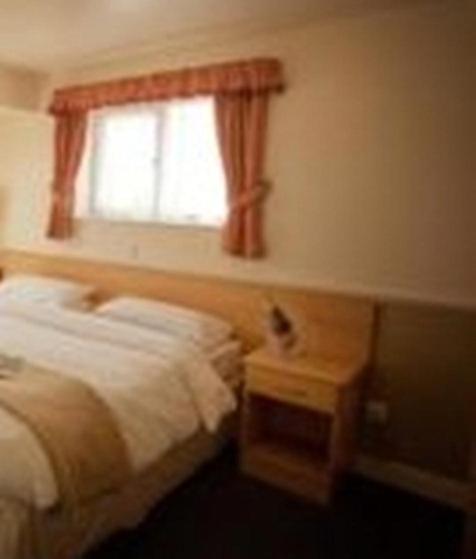 Moreton Park Hotel Chirk Εξωτερικό φωτογραφία